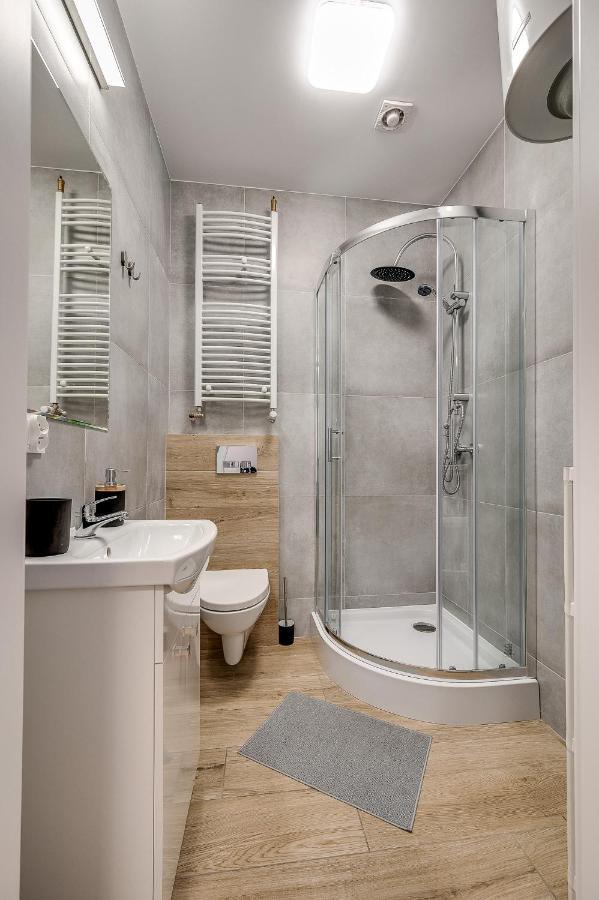 Central Platinum Apartments 18 รืบนิค ภายนอก รูปภาพ