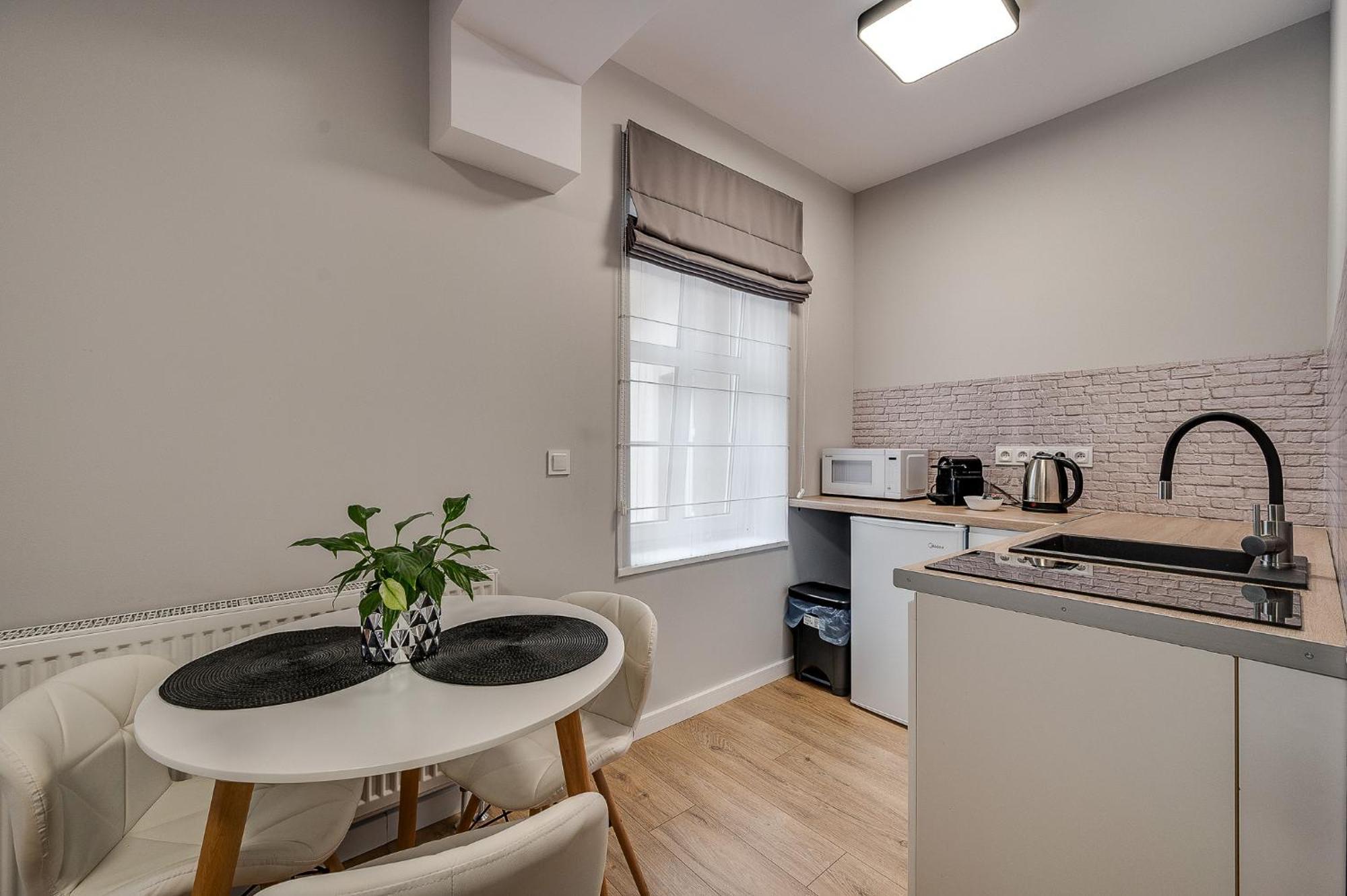 Central Platinum Apartments 18 รืบนิค ภายนอก รูปภาพ